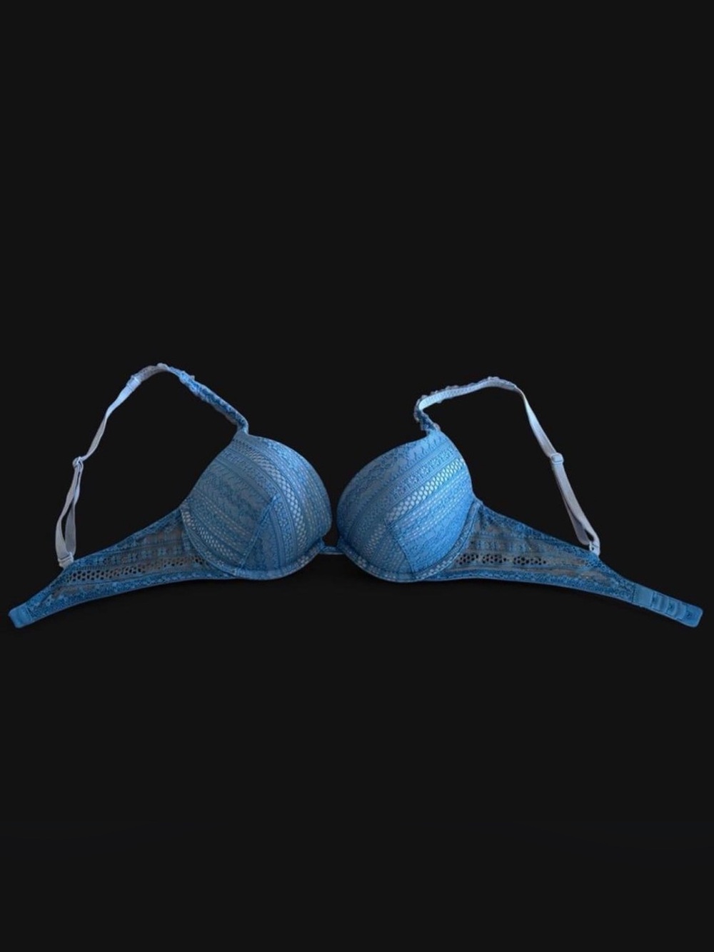 Victoria’s Secret blue lace push up bra size 34C